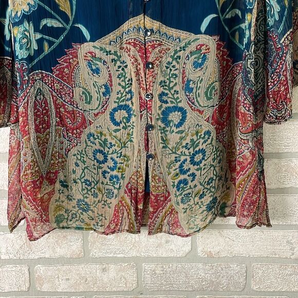 Soft Sureounding Blouse size Sm - Picture 2 of 9